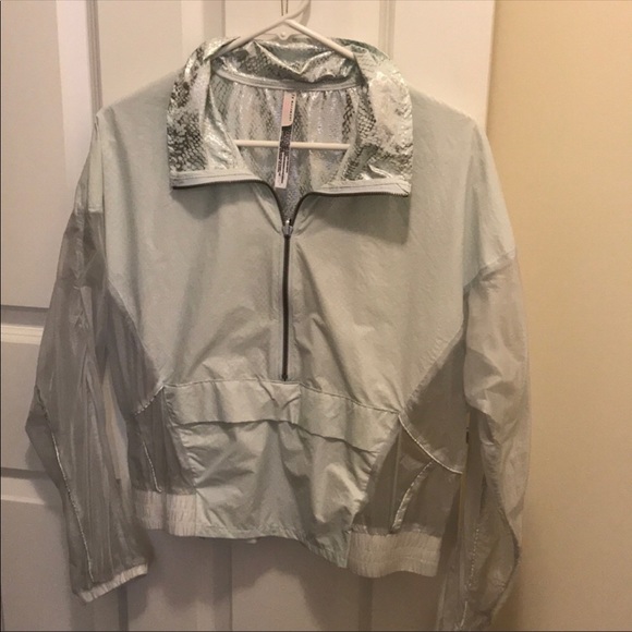 Free people movement windbreaker✨ - Picture 2 of 2